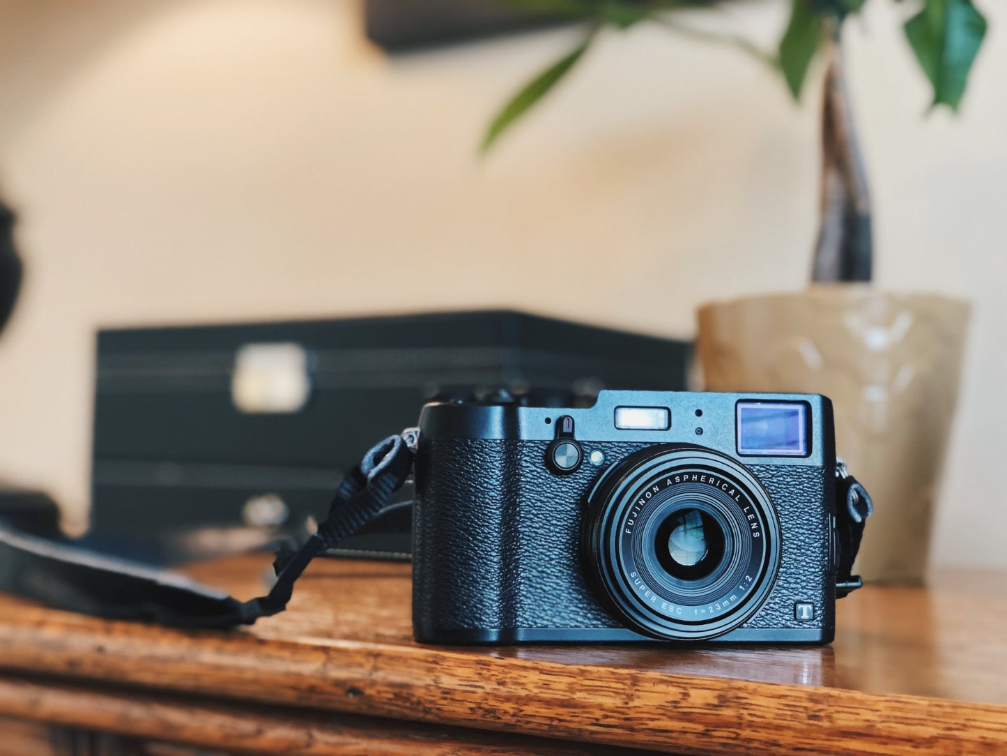 Fujifilm X100T Camera (Glimmerglass 1, Hoage Hood, Thumb Grip Included!)