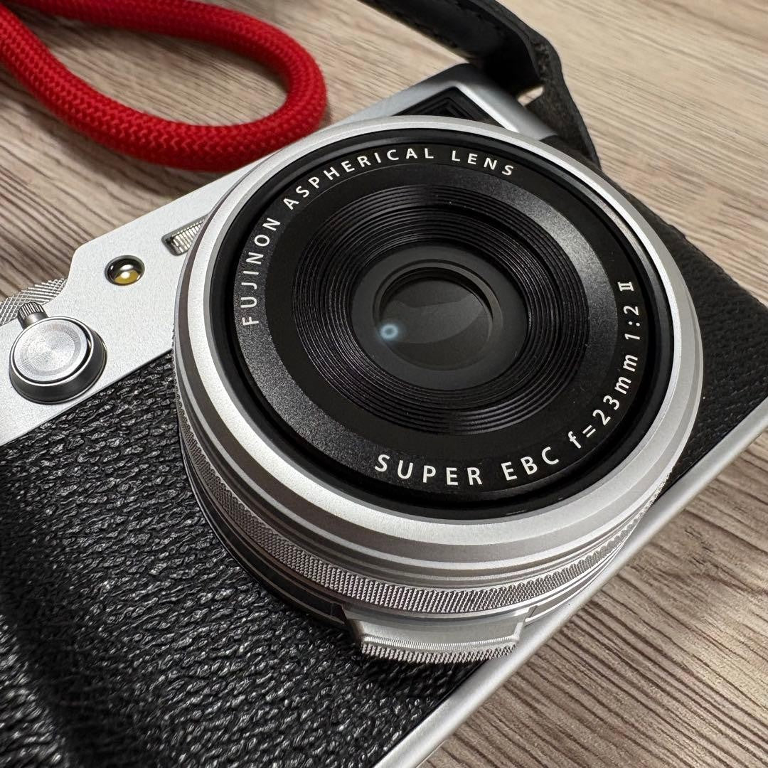 FUJIFILM X100VI Silver (with many luxurious bonuses)