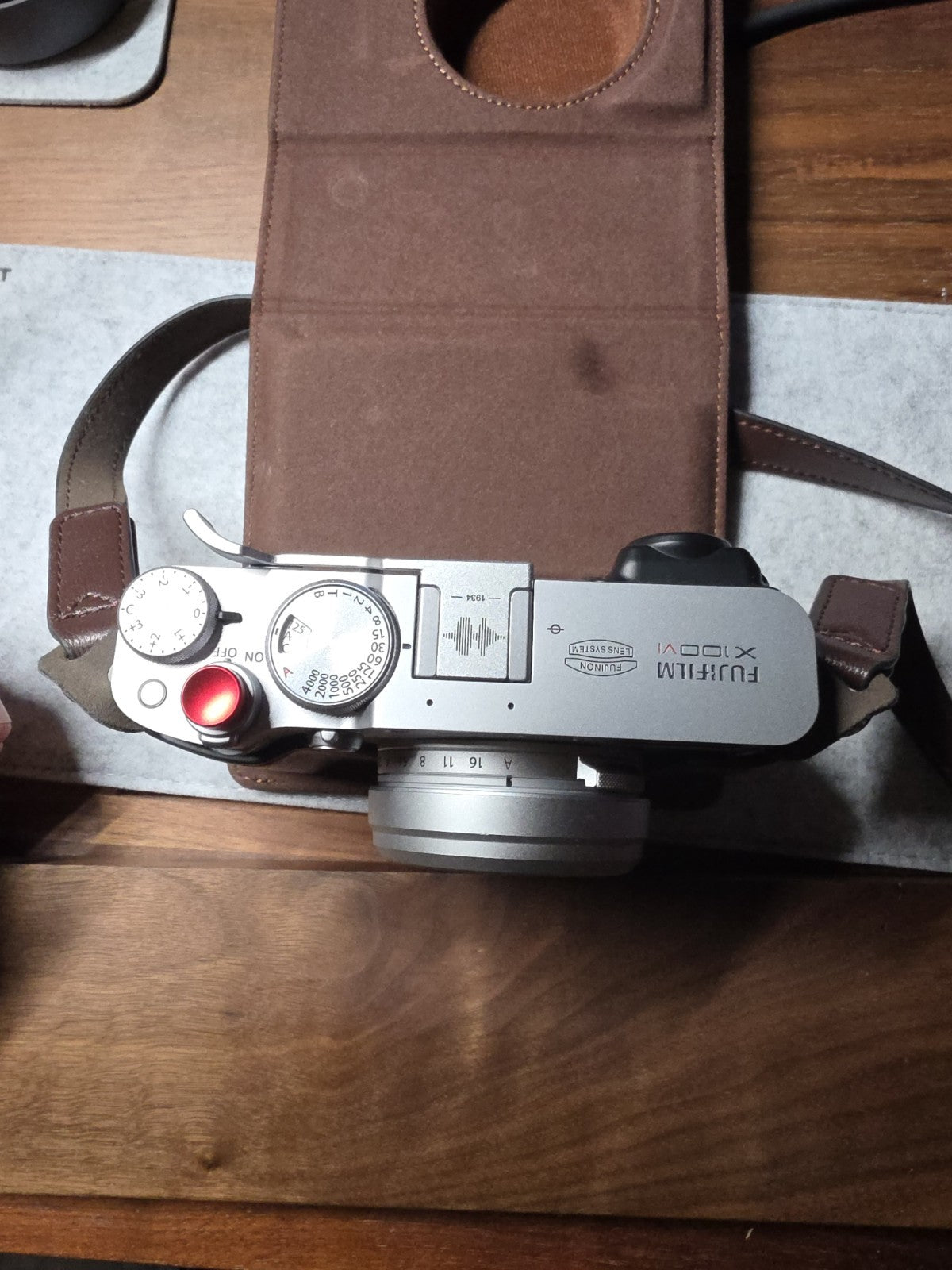 fujfilm x100vi Silver 5800 shutters