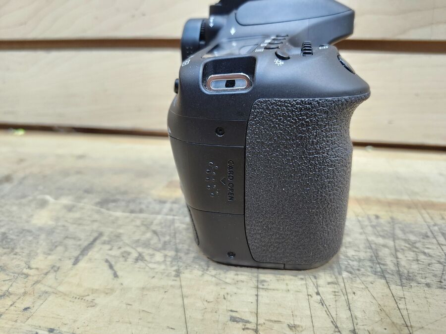 Canon EOS 80D with Canon Zoom Lens 18-55mm + 55-250mm + Accessories