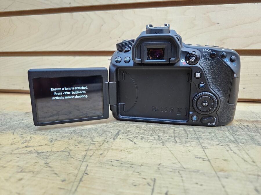 Canon EOS 80D with Canon Zoom Lens 18-55mm + 55-250mm + Accessories