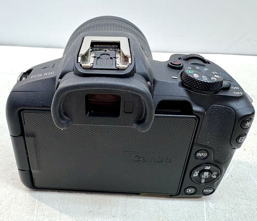 Canon EOS 80D with Canon Zoom Lens 18-55mm + 55-250mm + Accessories
