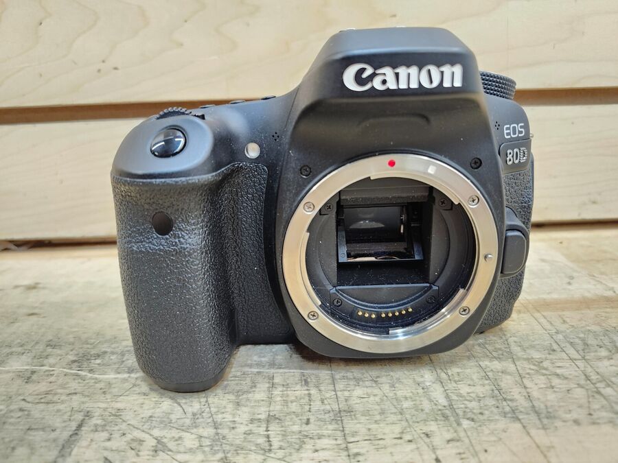 Canon EOS 80D with Canon Zoom Lens 18-55mm + 55-250mm + Accessories